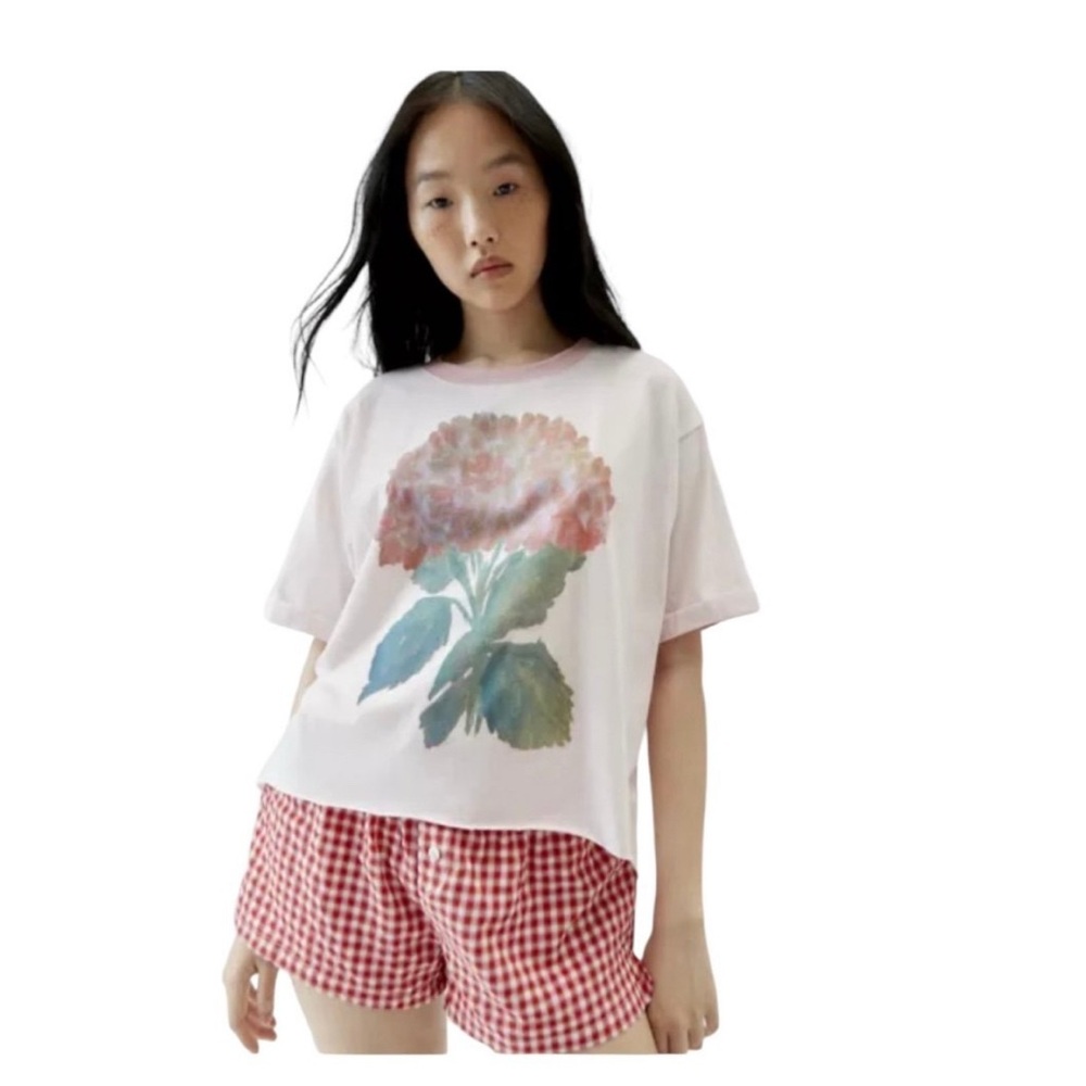 NWT urban outfitters Floral Graphic ringer tee